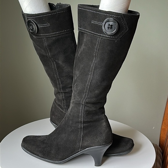 La Canadienne Dorina Boots Waterproof Suede Classic Side Zipper Mid Heel 15104 - Picture 5 of 15